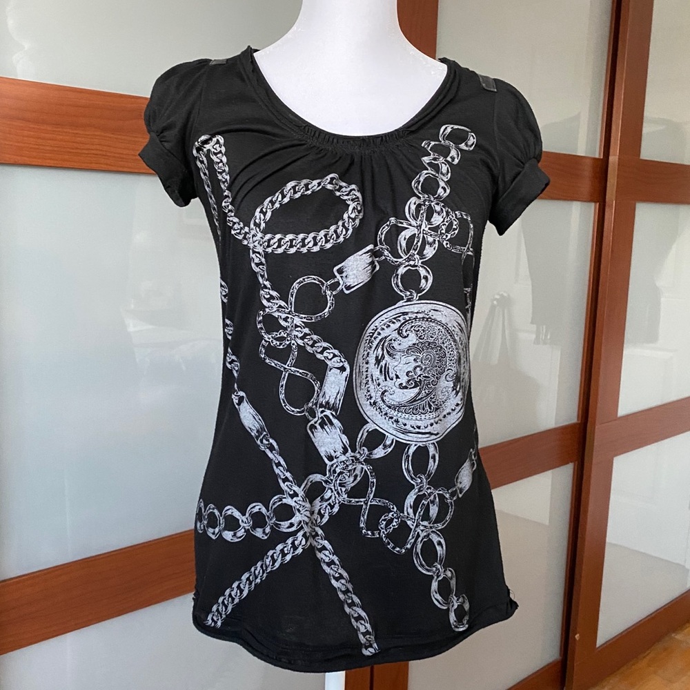 Romeo & Juliet Couture Black Tee